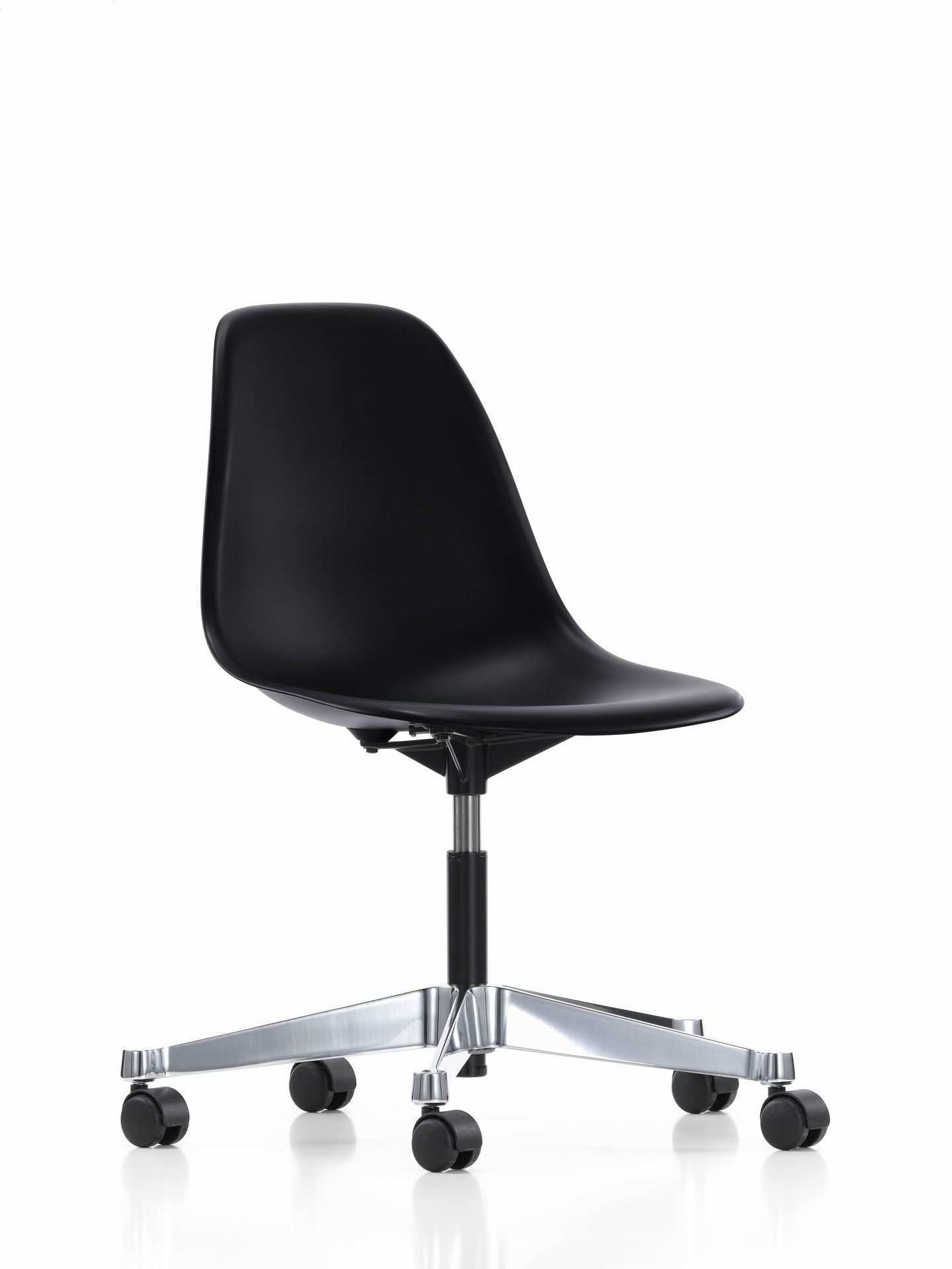 Офисный Eames Office Chair
